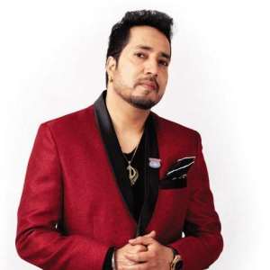 Mika Singh Birthday, Real Name, Age, Weight, Height, Family, Facts